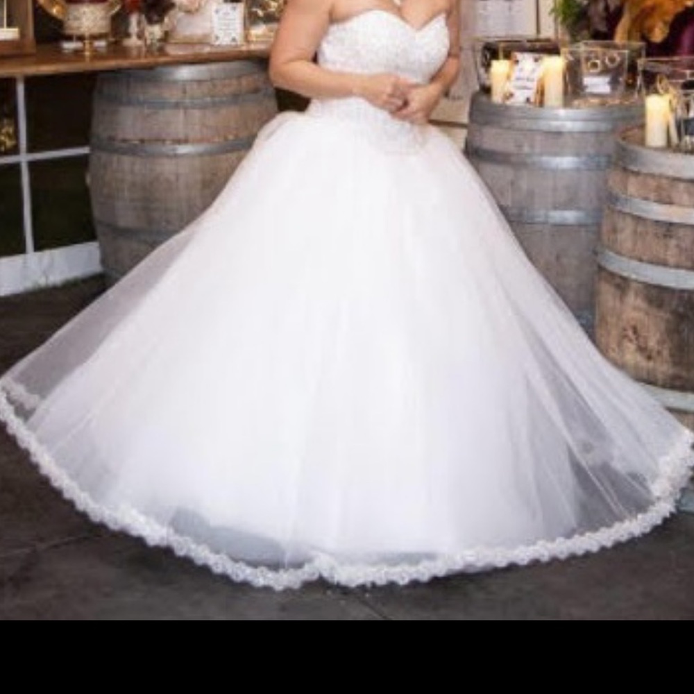 Beautiful Cinderella corset wedding dress with amazing quality!